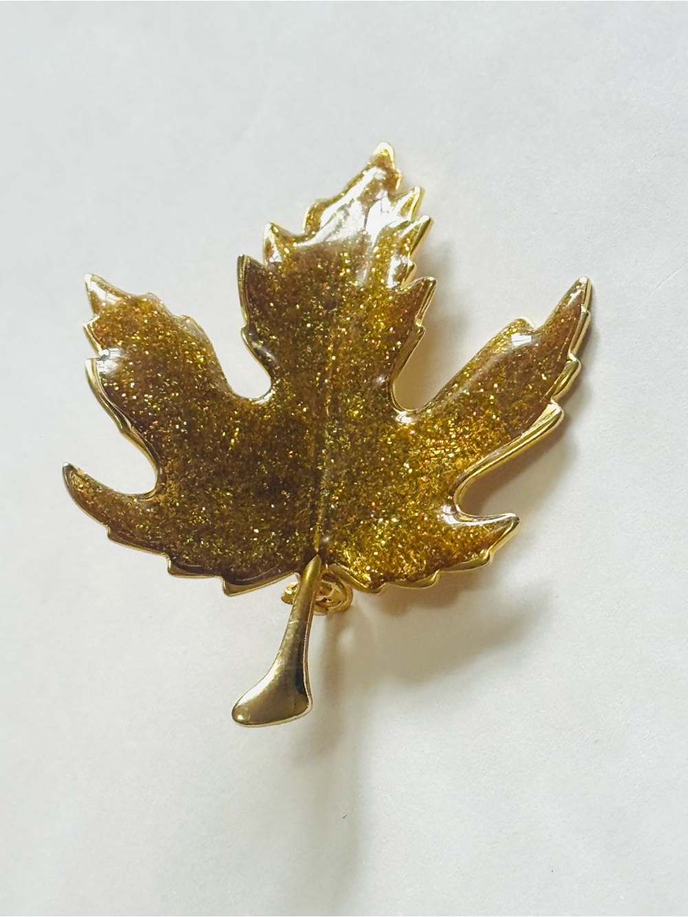 NWOT Vintage Large Gold Glitter Maple Leaf Brooch